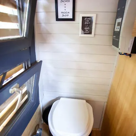 Houseboat Mali Slapy nad Vltavou
